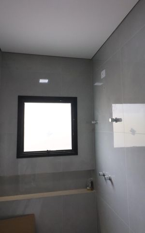 Casa à venda com 150m², 3 quartos e 4 vagasBanheiro da Suíte 1