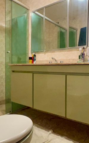 Apartamento à venda com 168m², 4 quartos e 1 vagaBanheiro da Suíte 2