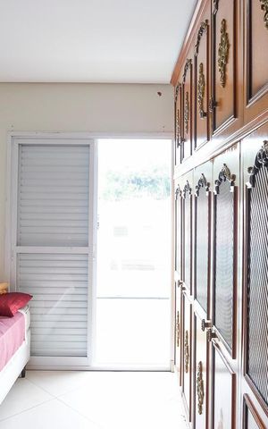 Casa à venda com 249m², 3 quartos e 3 vagasSuíte 2