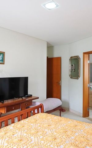 Casa à venda com 249m², 3 quartos e 3 vagasSuíte 1