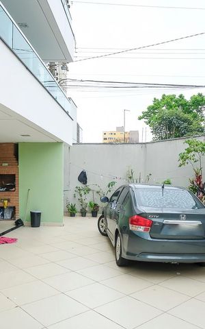 Casa à venda com 249m², 3 quartos e 3 vagasGaragem