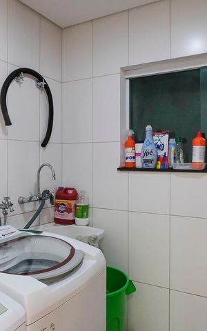 Casa à venda com 249m², 3 quartos e 3 vagasÁrea de Serviço