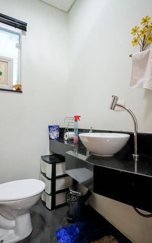 Casa à venda com 249m², 3 quartos e 3 vagasLavabo