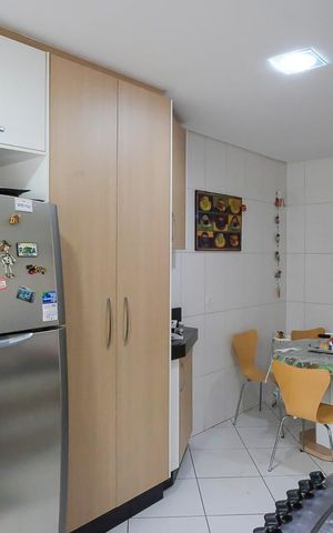 Casa à venda com 249m², 3 quartos e 3 vagasCozinha