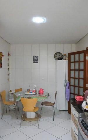 Casa à venda com 249m², 3 quartos e 3 vagasCozinha