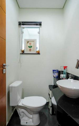 Casa à venda com 249m², 3 quartos e 3 vagasLavabo