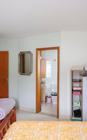 Casa à venda com 249m², 3 quartos e 3 vagasSuíte 1