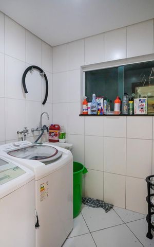 Casa à venda com 249m², 3 quartos e 3 vagasÁrea de Serviço