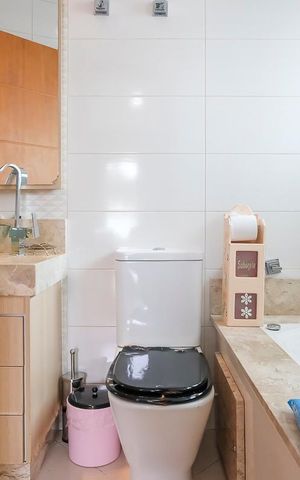 Casa à venda com 249m², 3 quartos e 3 vagasBanheiro da Suíte 1