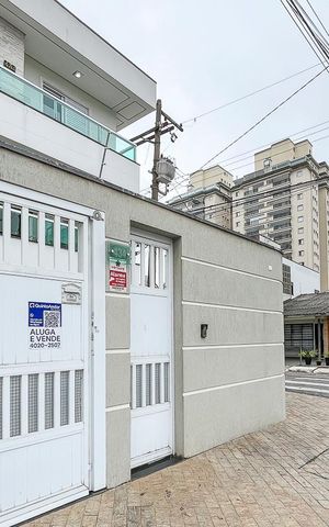 Casa à venda com 249m², 3 quartos e 3 vagasFachada