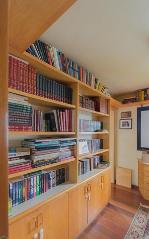 Apartamento à venda com 199m², 4 quartos e 4 vagas Apartamento à venda com 199m², 4 quartos e 4 vagasEscritório