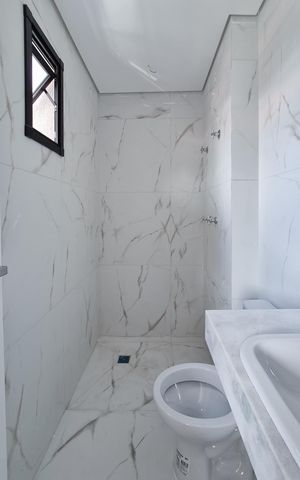 Apartamento à venda com 69m², 2 quartos e 2 vagasBanheiro da Suíte