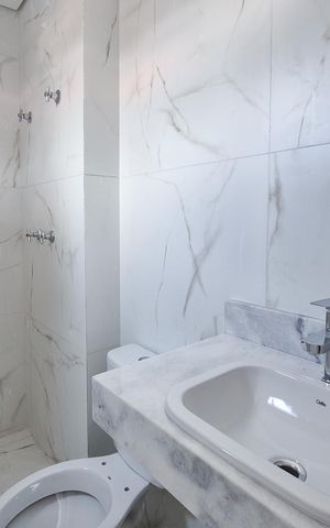 Apartamento à venda com 69m², 2 quartos e 2 vagasBanheiro da Suíte