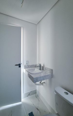 Apartamento à venda com 69m², 2 quartos e 2 vagasBanheiro Social