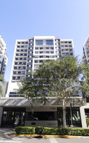 Apartamento à venda com 128m², 2 quartos e 2 vagasFachada e portaria