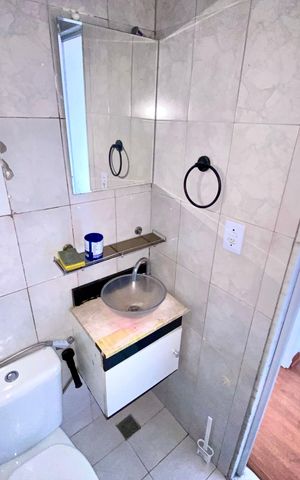 Apartamento à venda com 45m², 2 quartos e 1 vaga Apartamento à venda com 45m², 2 quartos e 1 vagaBanheiro