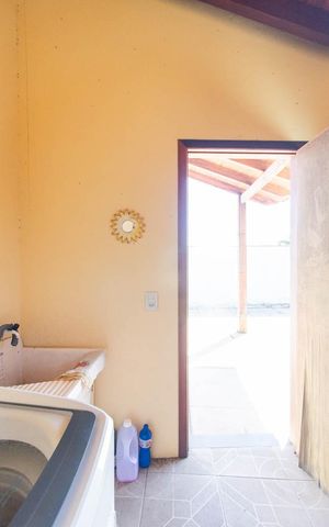 Casa à venda com 175m², 3 quartos e 2 vagasÁrea de Serviço