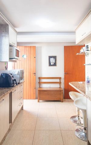 Casa à venda com 175m², 3 quartos e 2 vagasCozinha
