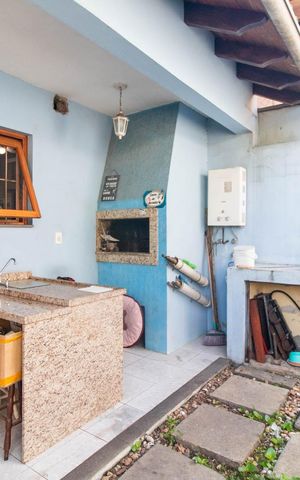 Casa à venda com 175m², 3 quartos e 2 vagasQuintal