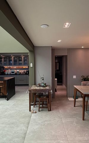 Apartamento à venda com 300m², 3 quartos e 5 vagas Apartamento à venda com 300m², 3 quartos e 5 vagasSala de Jantar