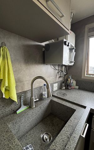 Apartamento à venda com 300m², 3 quartos e 5 vagas Apartamento à venda com 300m², 3 quartos e 5 vagasÁrea de Serviço