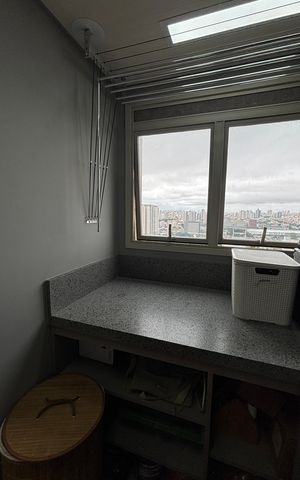 Apartamento à venda com 300m², 3 quartos e 5 vagas Apartamento à venda com 300m², 3 quartos e 5 vagasÁrea de Serviço