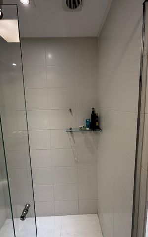 Apartamento à venda com 300m², 3 quartos e 5 vagas Apartamento à venda com 300m², 3 quartos e 5 vagasBanheiro da Suíte 2