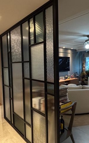 Apartamento à venda com 300m², 3 quartos e 5 vagas Apartamento à venda com 300m², 3 quartos e 5 vagasSala