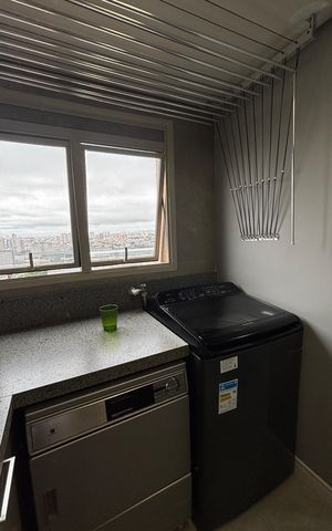Apartamento à venda com 300m², 3 quartos e 5 vagas Apartamento à venda com 300m², 3 quartos e 5 vagasÁrea de Serviço