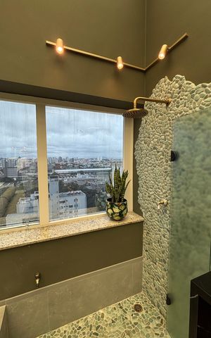 Apartamento à venda com 300m², 3 quartos e 5 vagas Apartamento à venda com 300m², 3 quartos e 5 vagasCobertura - Hidromassagem