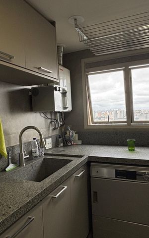 Apartamento à venda com 300m², 3 quartos e 5 vagas Apartamento à venda com 300m², 3 quartos e 5 vagasÁrea de Serviço