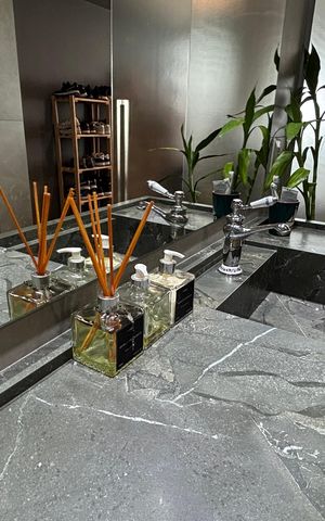 Apartamento à venda com 300m², 3 quartos e 5 vagas Apartamento à venda com 300m², 3 quartos e 5 vagasBanheiro da Suíte 3