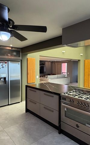 Apartamento à venda com 300m², 3 quartos e 5 vagas Apartamento à venda com 300m², 3 quartos e 5 vagasCozinha