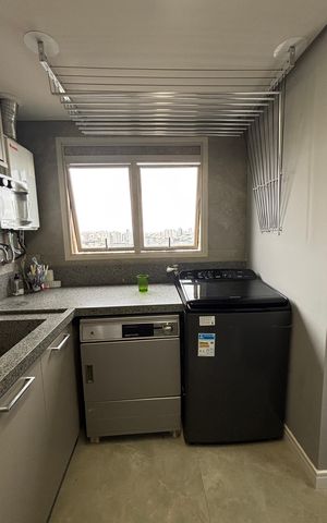 Apartamento à venda com 300m², 3 quartos e 5 vagas Apartamento à venda com 300m², 3 quartos e 5 vagasÁrea de Serviço