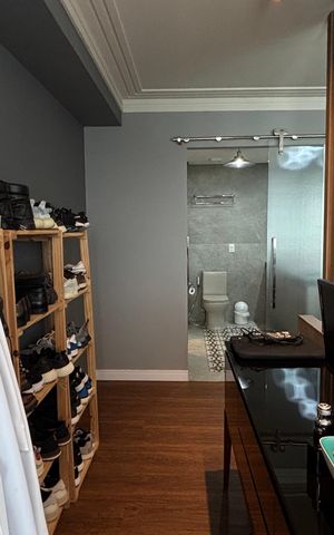 Apartamento à venda com 300m², 3 quartos e 5 vagas Apartamento à venda com 300m², 3 quartos e 5 vagasSuíte 3