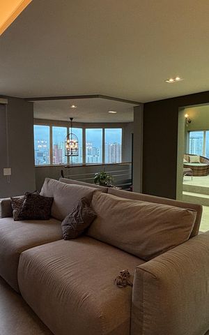 Apartamento à venda com 300m², 3 quartos e 5 vagas Apartamento à venda com 300m², 3 quartos e 5 vagasSala 2