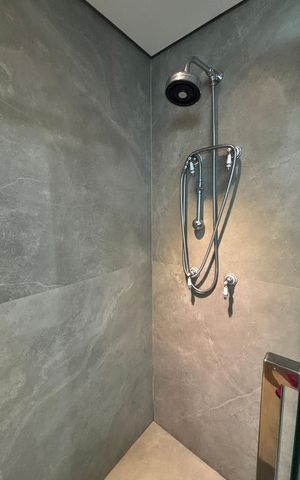 Apartamento à venda com 300m², 3 quartos e 5 vagas Apartamento à venda com 300m², 3 quartos e 5 vagasBanheiro da Suíte 3