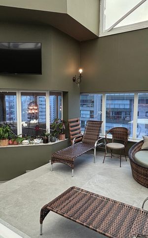 Apartamento à venda com 300m², 3 quartos e 5 vagas Apartamento à venda com 300m², 3 quartos e 5 vagasCobertura - Hidromassagem