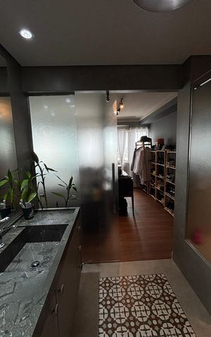 Apartamento à venda com 300m², 3 quartos e 5 vagas Apartamento à venda com 300m², 3 quartos e 5 vagasBanheiro da Suíte 3