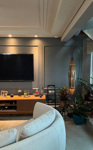 Apartamento à venda com 300m², 3 quartos e 5 vagas Apartamento à venda com 300m², 3 quartos e 5 vagasSala