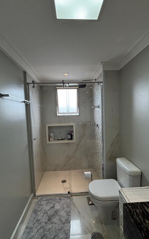 Apartamento à venda com 300m², 3 quartos e 5 vagas Apartamento à venda com 300m², 3 quartos e 5 vagasBanheiro da Suíte 1