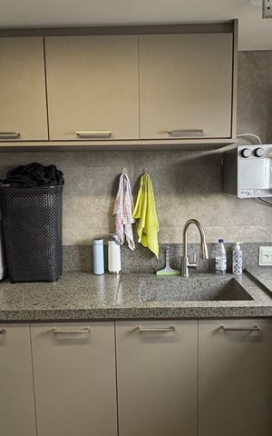 Apartamento à venda com 300m², 3 quartos e 5 vagas Apartamento à venda com 300m², 3 quartos e 5 vagasÁrea de Serviço