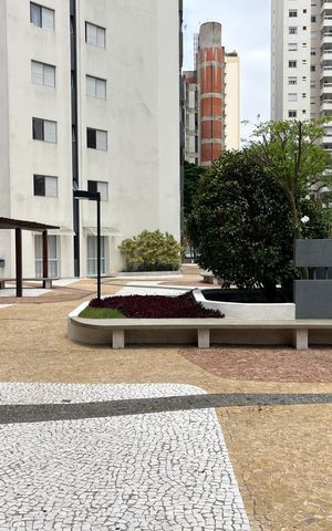 Apartamento para alugar com 120m², 3 quartos e 2 vagas Apartamento para alugar com 120m², 3 quartos e 2 vagasÁrea de Serviço
