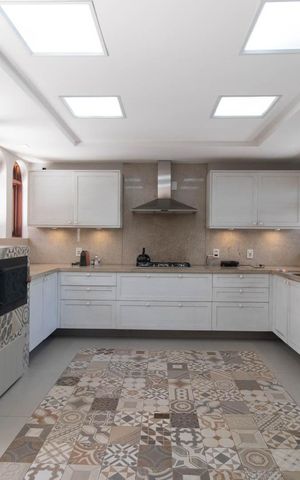 Casa à venda com 700m², 4 quartos e 4 vagasCozinha
