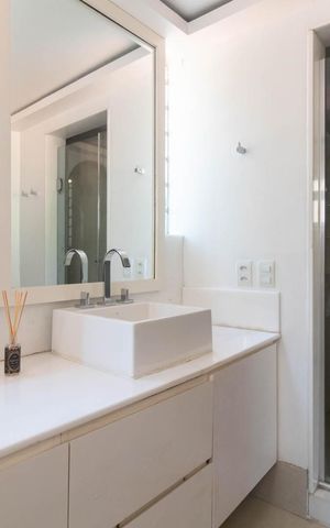 Casa à venda com 700m², 4 quartos e 4 vagasBanheiro Social