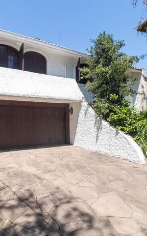 Casa à venda com 700m², 4 quartos e 4 vagasFachada