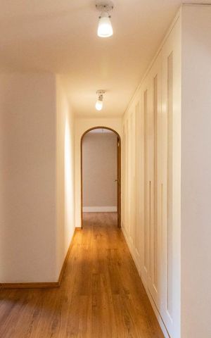 Casa à venda com 700m², 4 quartos e 4 vagasCorredor