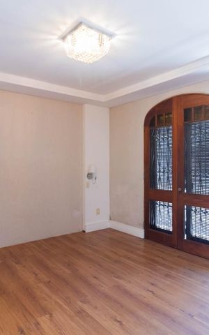 Casa à venda com 700m², 4 quartos e 4 vagasSuite