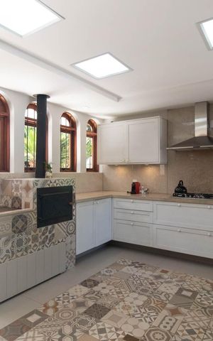 Casa à venda com 700m², 4 quartos e 4 vagasCozinha