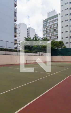 Apartamento à venda com 218m², 3 quartos e 5 vagas Apartamento à venda com 218m², 3 quartos e 5 vagasÁrea comum